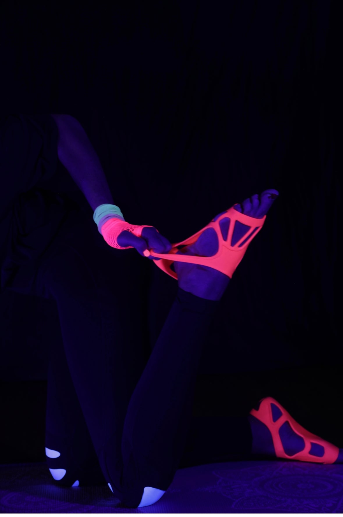 Redefining Barre & Pilates Footwear: Ditch Yoga Socks for Barreletics Performance Skins!"